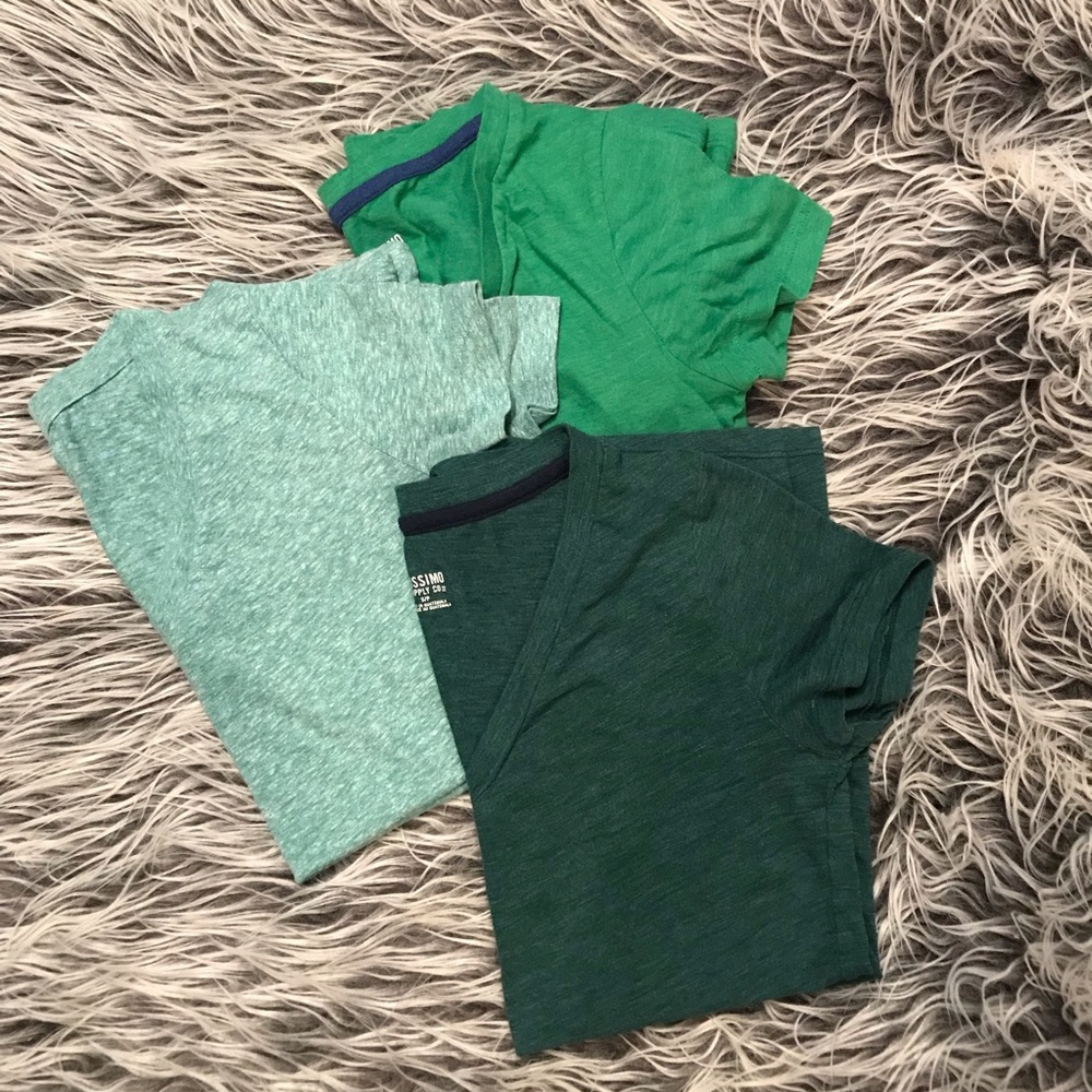 BUNDLE Mossimo green V-Neck Tees